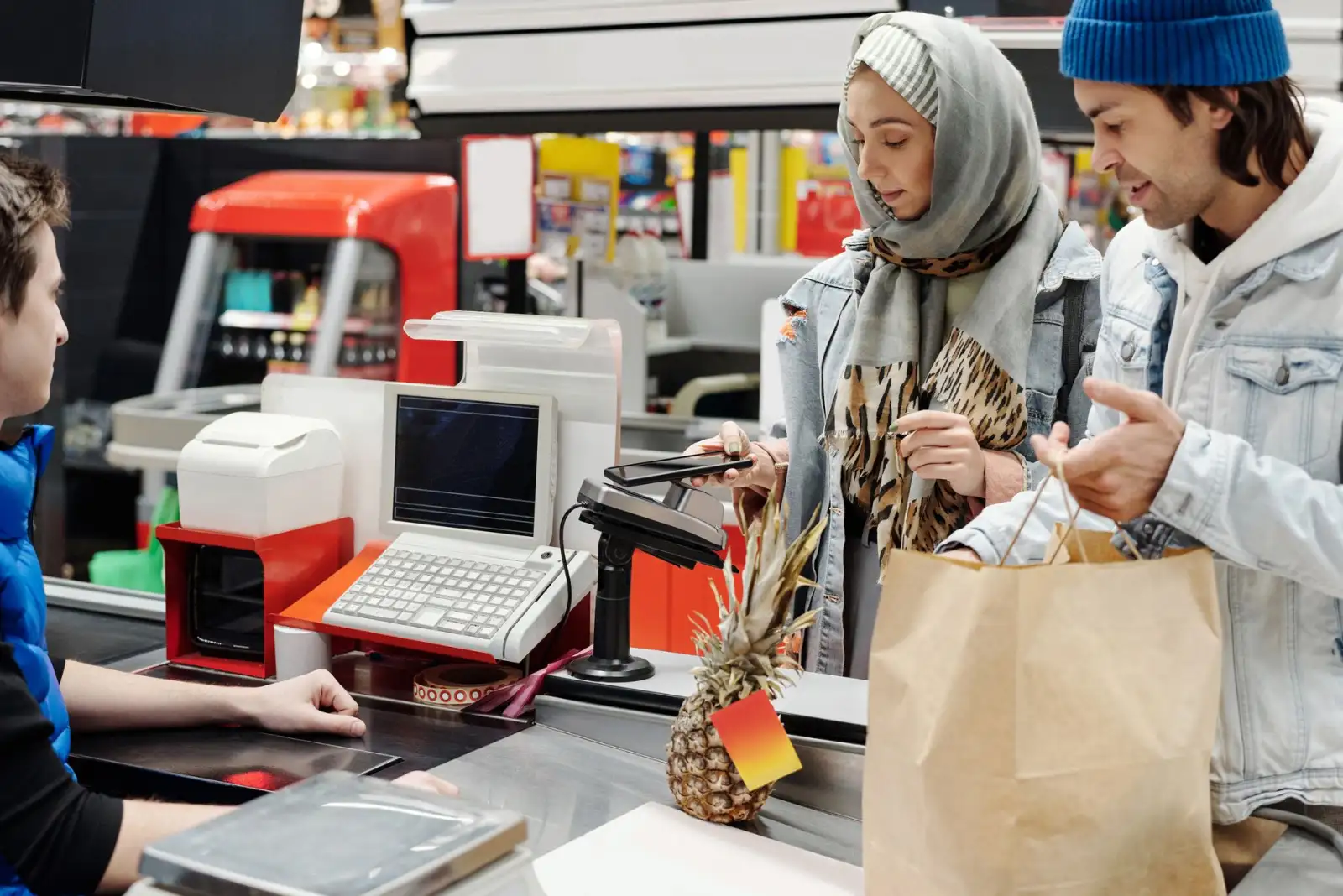 2025零售门店硬件选型指南:收银一体机与条码秤配置要点正文配图 1